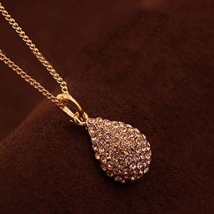 *CLEARANCE!!!* Gold Diamond Drop Pendant Necklace